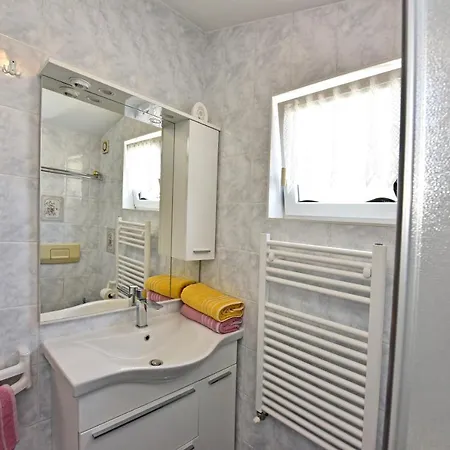 Apartment Rimac 663 *